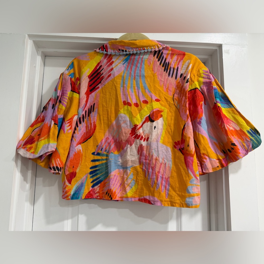 FARM Rio Size Small Neon Macaws Puff Sleeve Cropped Blouse - Picture 2 of 7